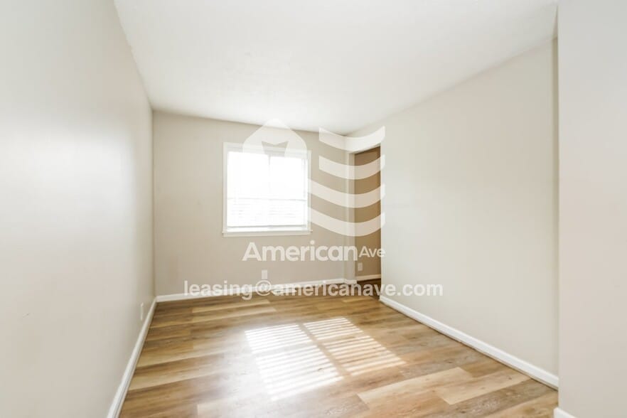 Building Photo - 1629 Knox St