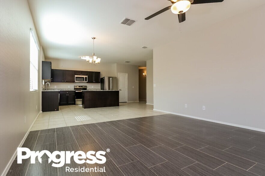 Building Photo - 6981 S Blue Hills Dr