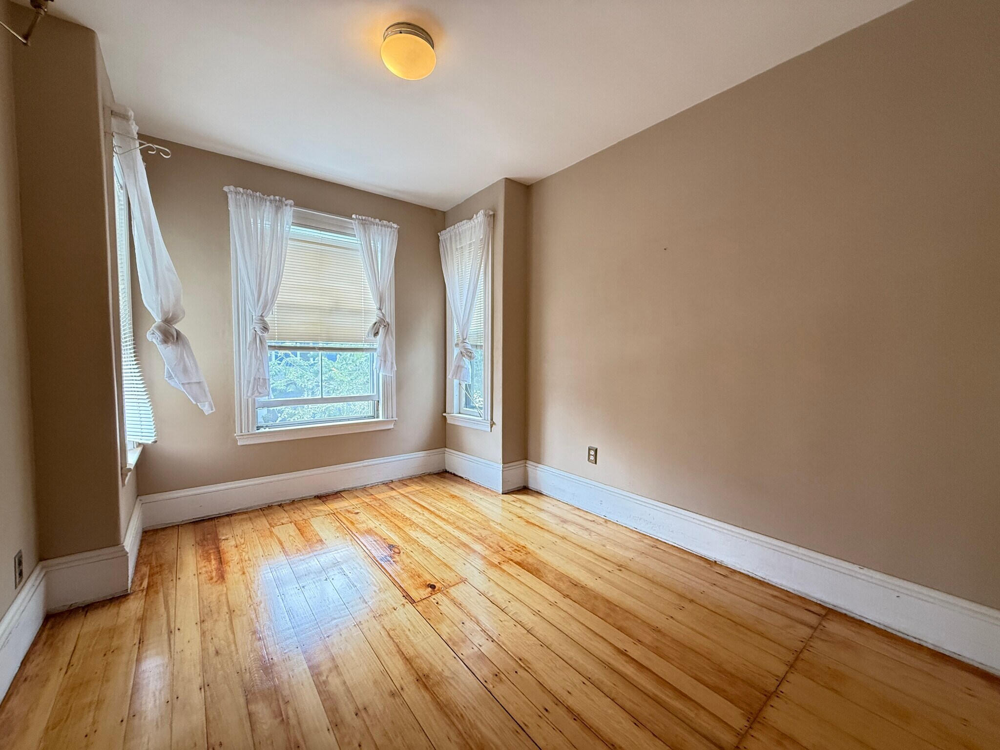 Building Photo - 57 Rindge Ave