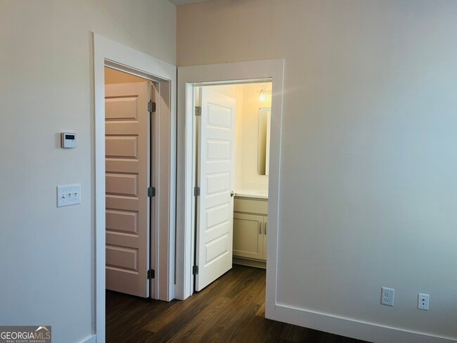 Building Photo - 105 Gardenia Ln