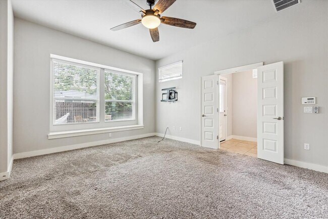 Building Photo - 5412 Gooding Dr