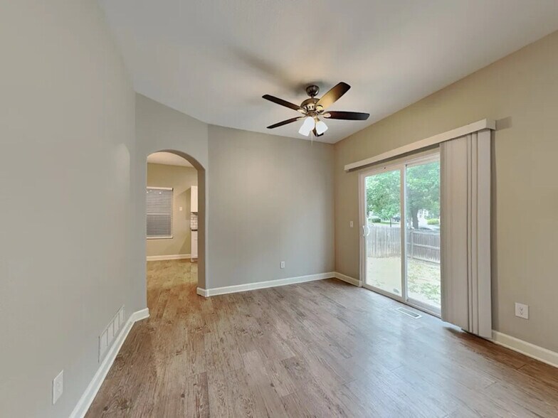 Building Photo - 3125 Seaside View