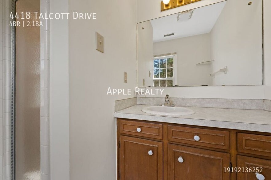 Building Photo - 4418 Talcott Dr