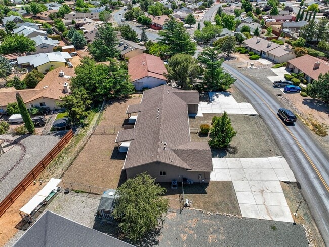 Building Photo - 7750 Spouse Dr