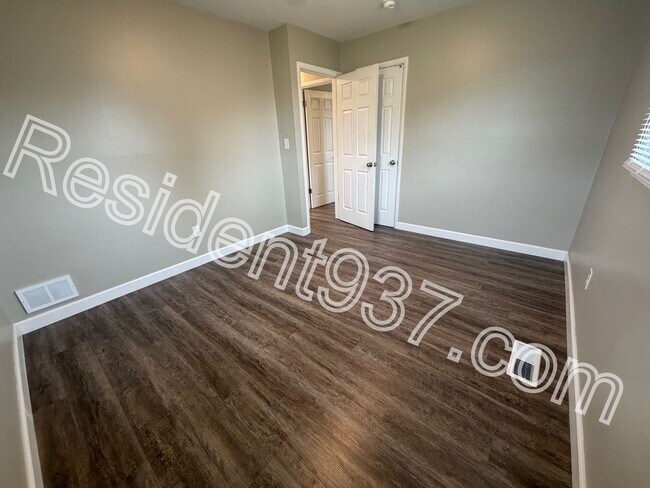 Building Photo - Completely Updated 3 bed 1 Bath home!