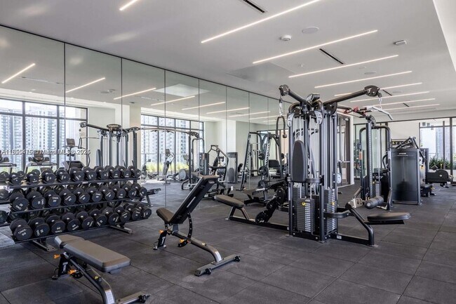 Building Photo - 23 NE 17th Ter