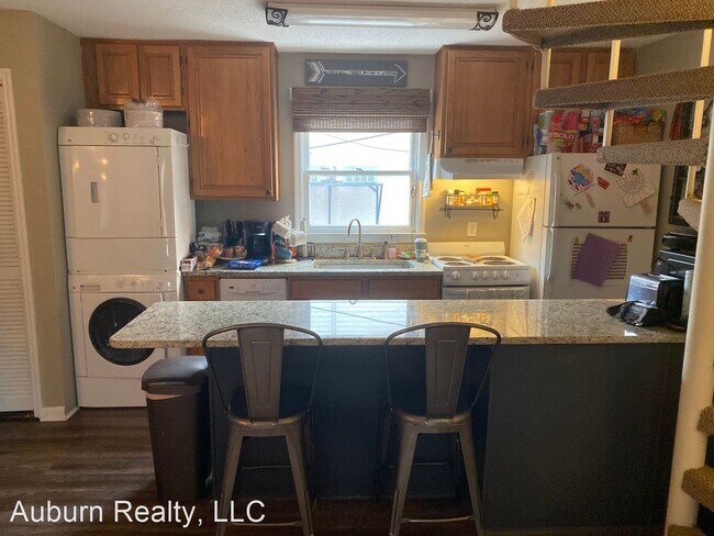Building Photo - 2 br, 2 bath House - Campus Courtyard @ Ma...