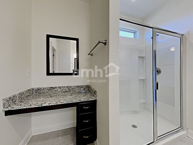 Building Photo - 5760 Arbor Green Cir