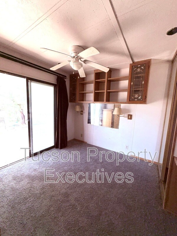 Building Photo - 4580 E Rex St