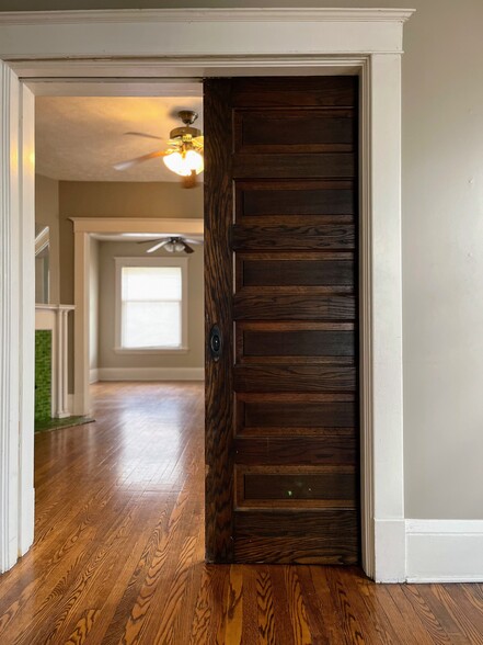 Building Photo - 709 Lafayette Ave SE