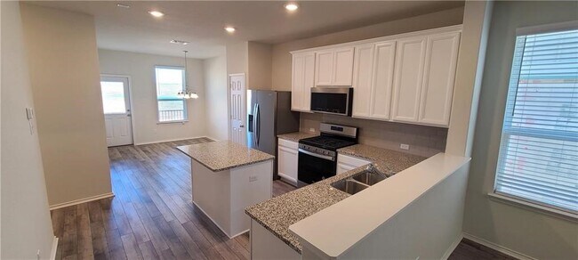 Building Photo - 640 Pepperbark Loop
