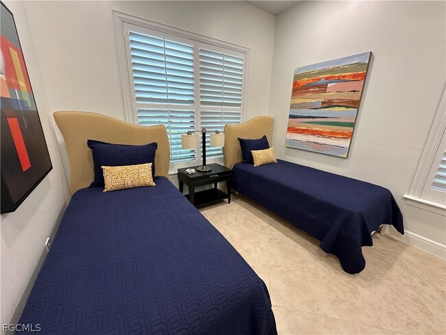 Building Photo - 12454 Kentwood Ave