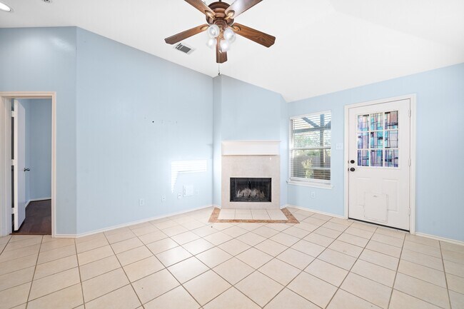 Building Photo - 11018 WARATH Oak Ct