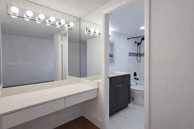 Building Photo - 2201 S Ocean Dr