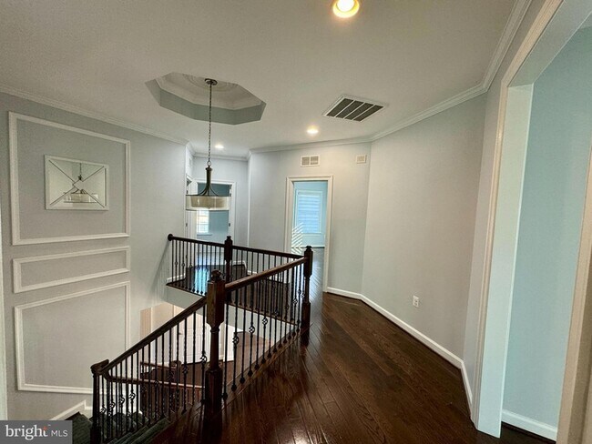 Building Photo - 42403 Pine Forest Dr