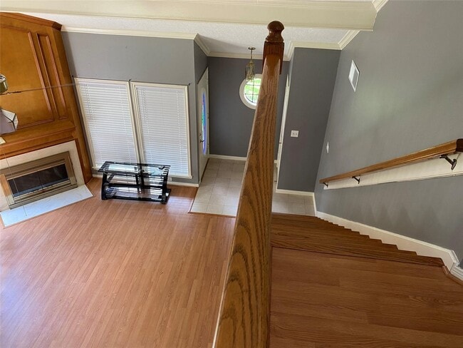 Building Photo - 16427 Dunmoor Dr
