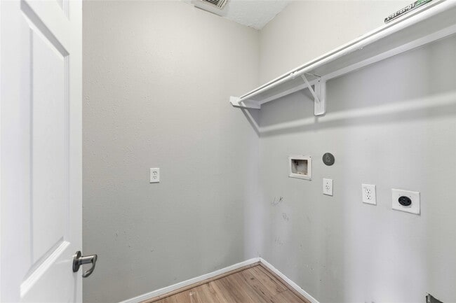 Building Photo - 3310 Bremerton Falls Dr