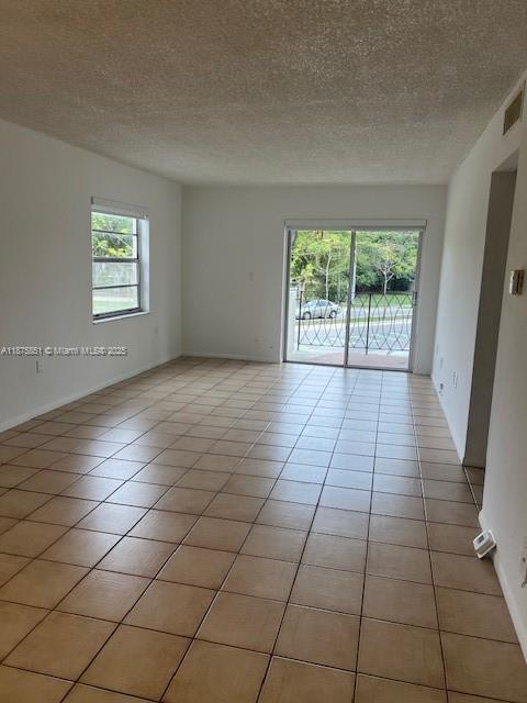 Building Photo - 633 S Royal Poinciana Blvd