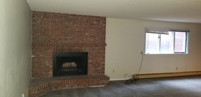 Building Photo - 3420 Clubheights Dr