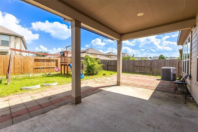 Building Photo - 4118 Lake Cypress Cir