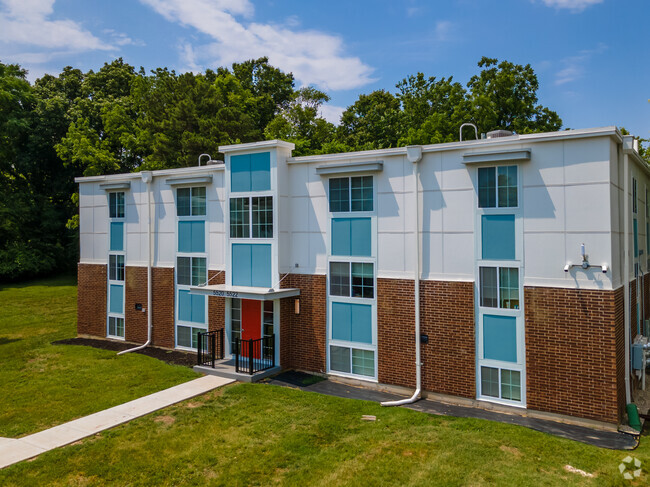 Primary Photo - Line Creek Apartments