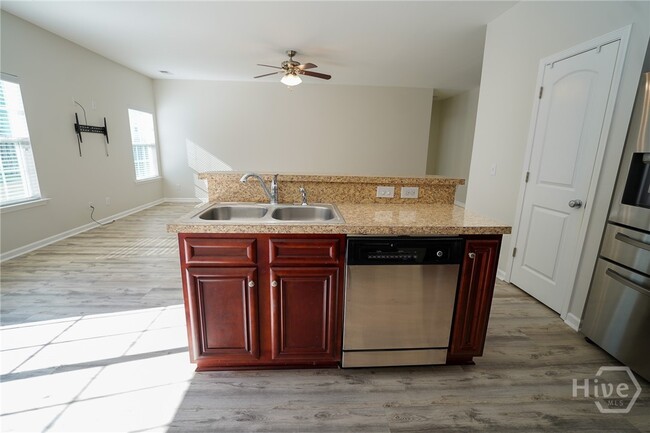 Building Photo - 109 Savannah Ln