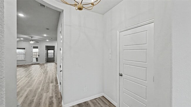 Building Photo - 16617 Hidden Cove Dr