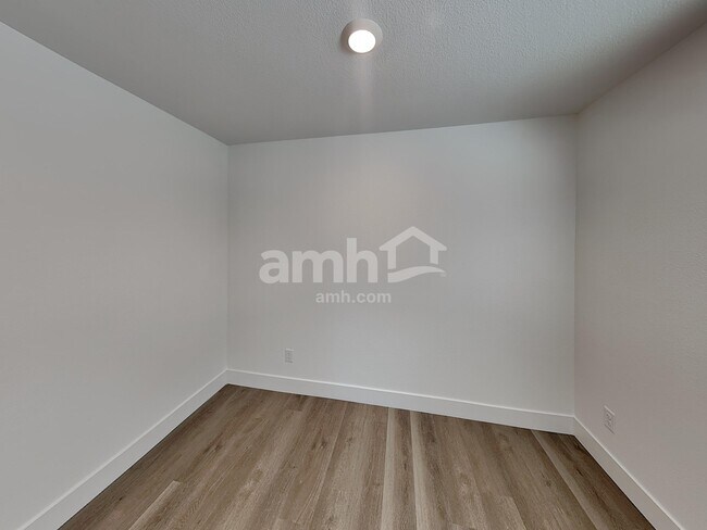 Building Photo - 5855 Fly Fisher St