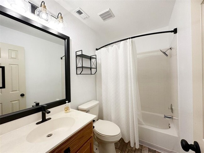 Building Photo - 4500 Mather