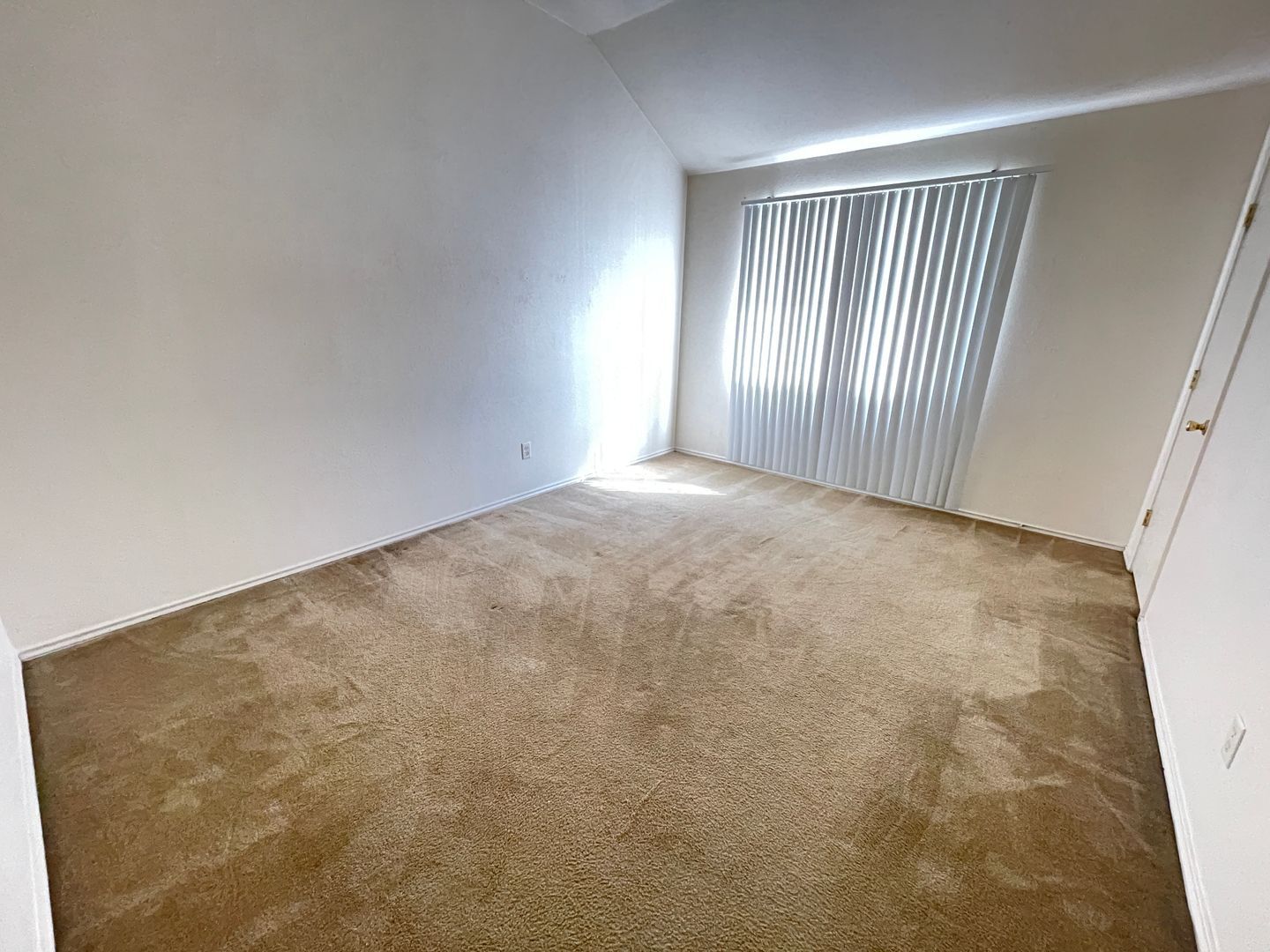 Building Photo - 4411 Jeff Scott Dr