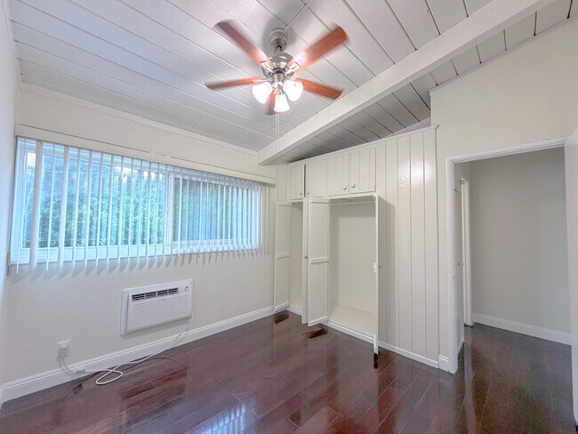 2nd Bedroom / Closet - 243 1/2 S Church Ln