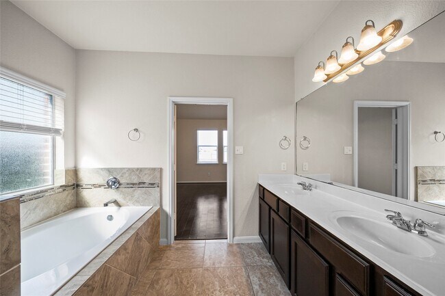 Building Photo - 3203 Windsor Ranch Ln