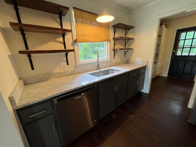 Building Photo - Cary Woods Subdivision