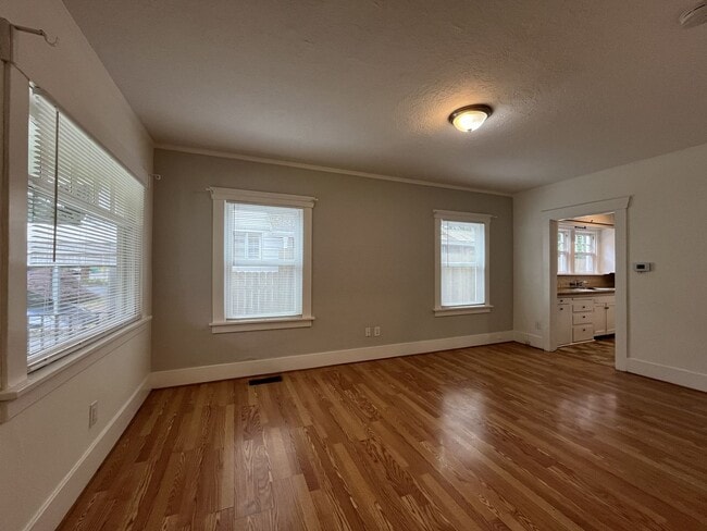 Building Photo - Bright and Open Home with Flexible Living Spaces and an Expansive Backyard