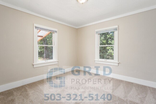 Building Photo - 2 Bedroom Home Available in Southeast Woodstock Area!