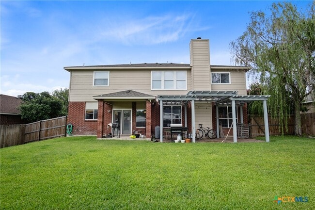 Building Photo - 504 Lakota Ln