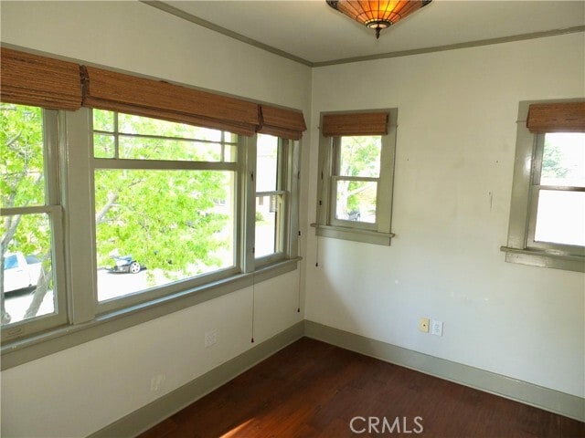 Building Photo - 353 Newport Ave