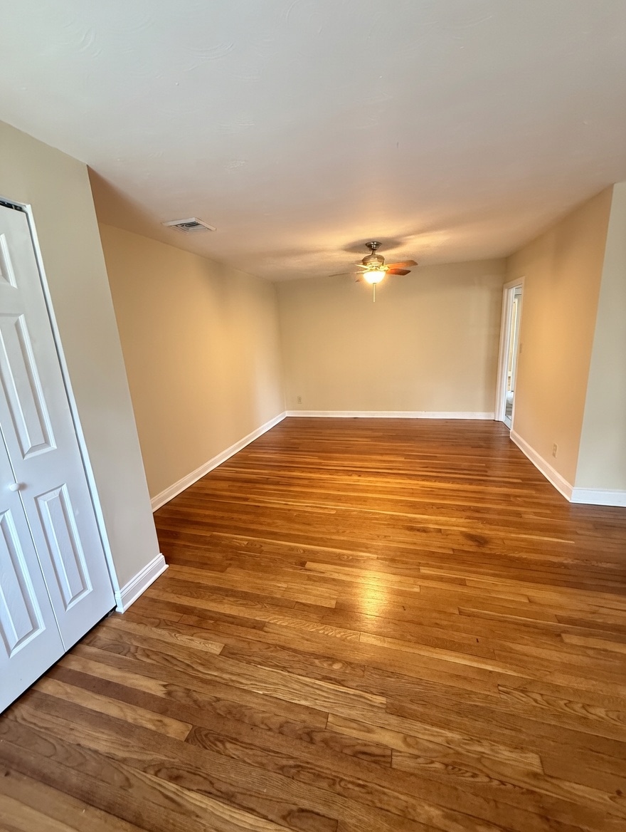 Building Photo - 190 Institute Rd