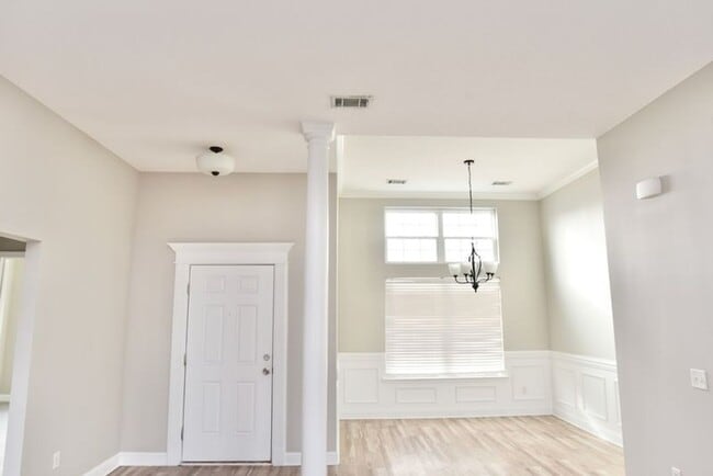 Building Photo - 128 Brasher Dr