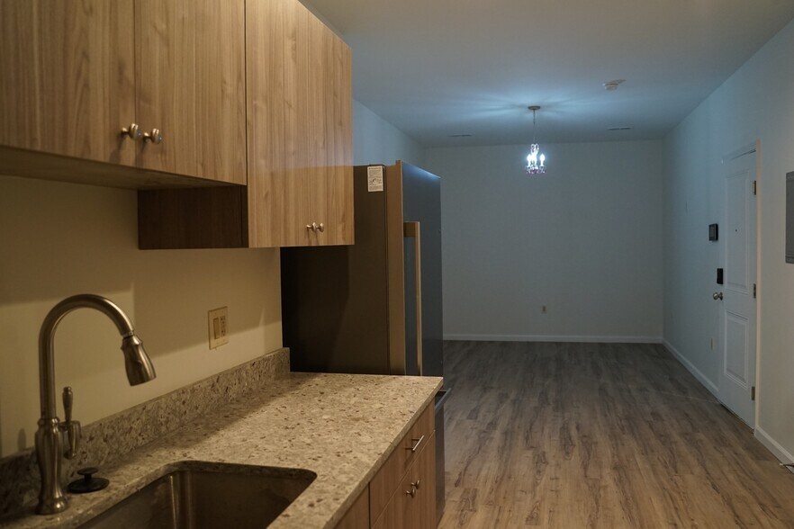 Primary Photo - Rayan Apartments