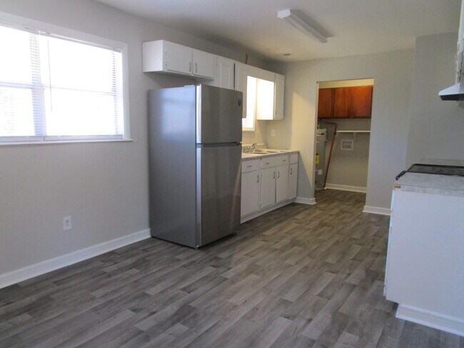 Building Photo - 2720 County Rd 43-402