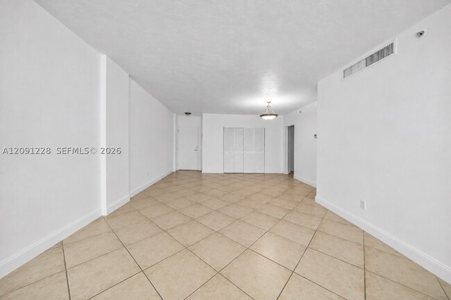 Building Photo - 3001 S Ocean Dr