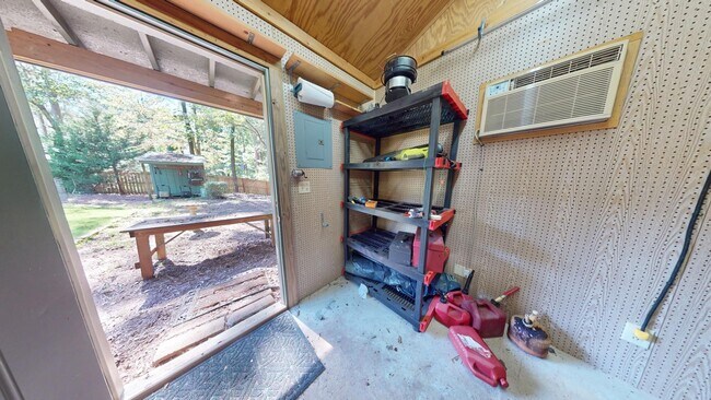 Building Photo - Shelton Woods Single Family
