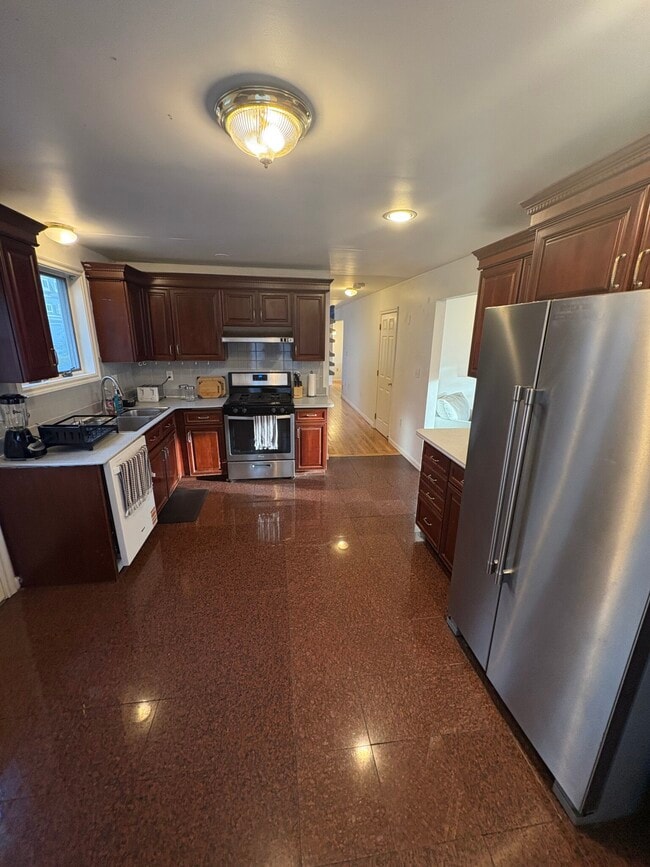 Building Photo - 309 Beacon St