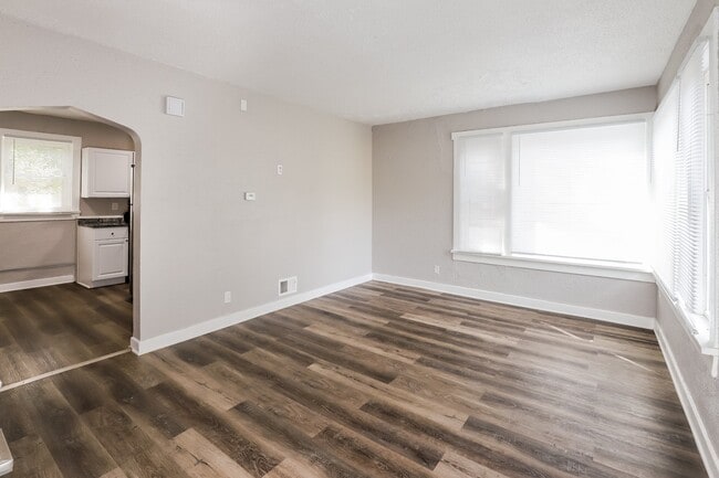 Building Photo - 3943 N 40th St