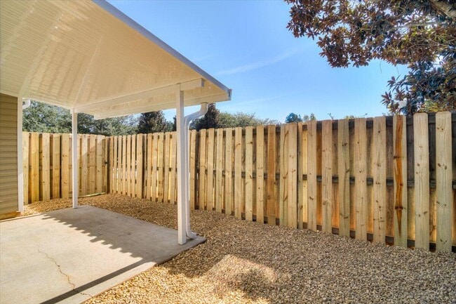 Building Photo - 608 Mickelson Way