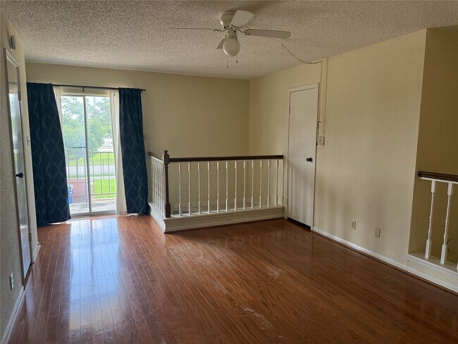 Building Photo - 2120 El Paseo St