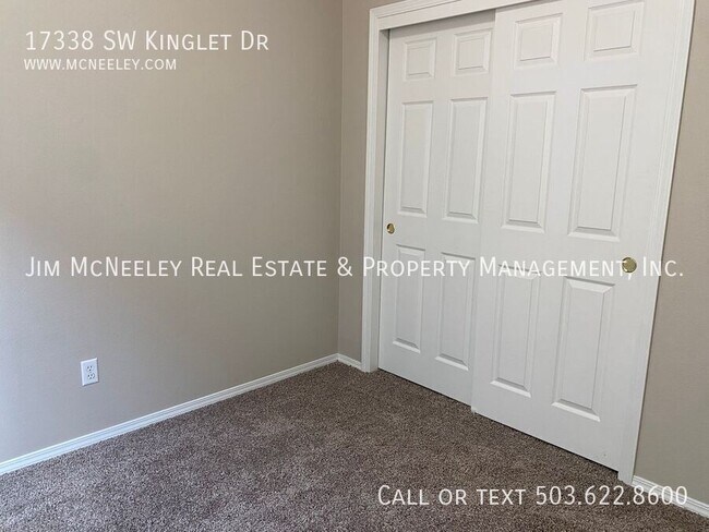 Building Photo - 17338 SW Kinglet Dr