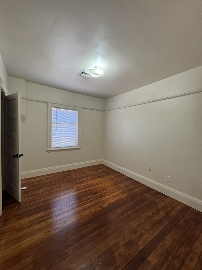 Building Photo - 1403 E Fillmore St