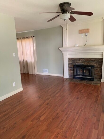 Building Photo - 103 S Fairview Ave